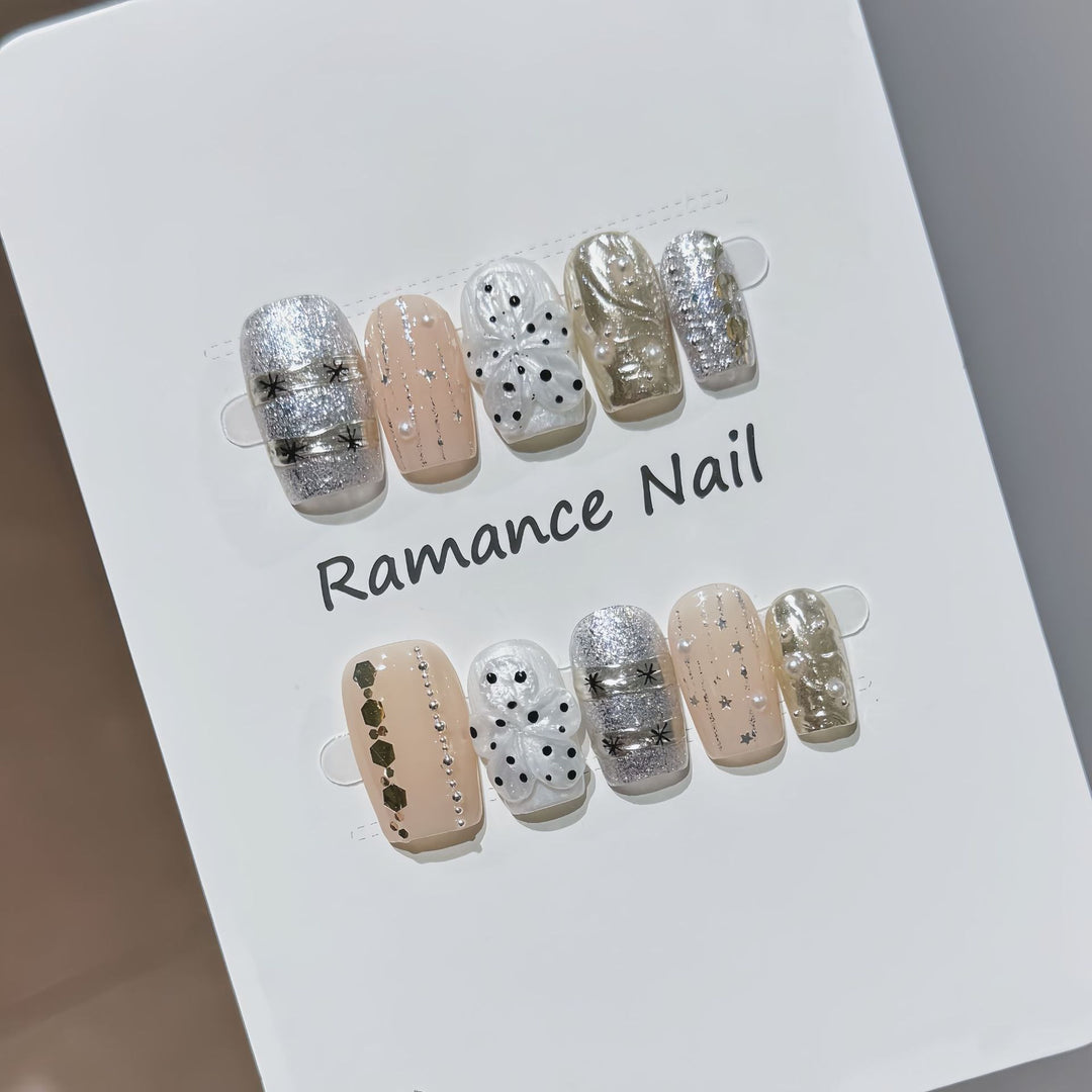 Stick-On Nail Art Kalsten