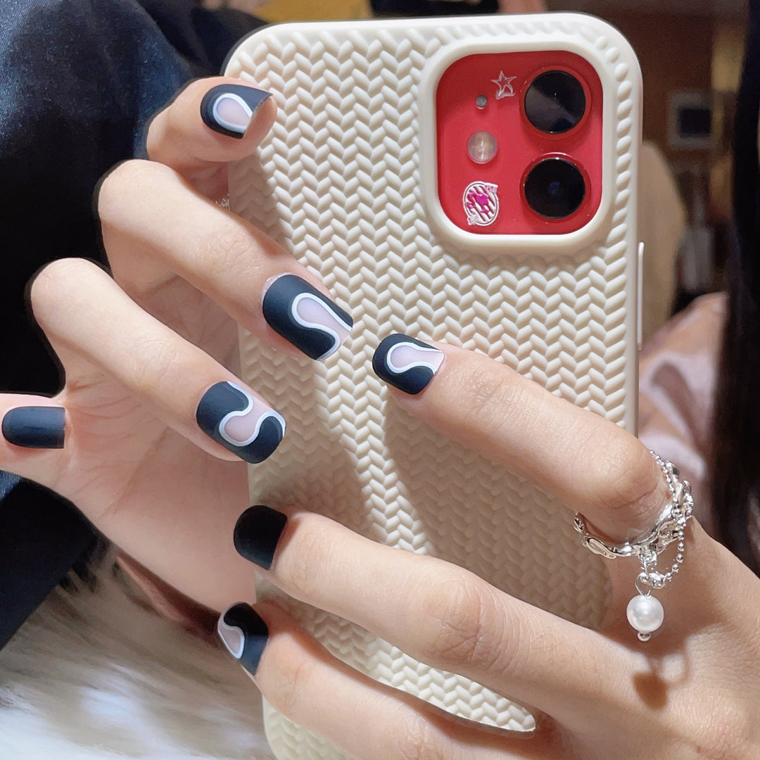 Unique Matte Press-On Nail Set