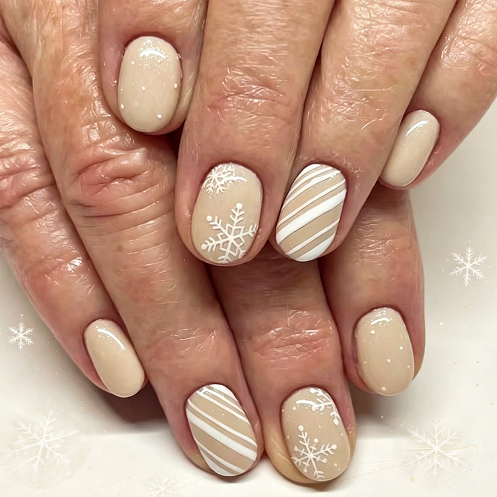 Winter-Themed Nail Art Kalsten