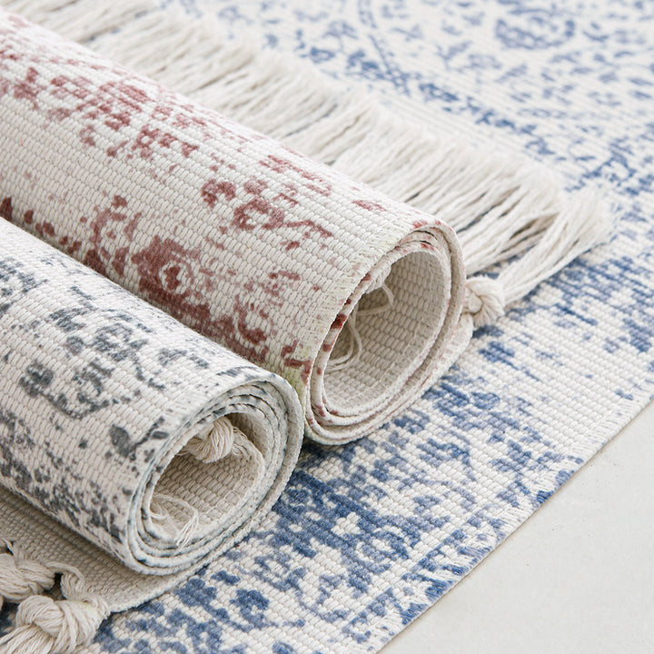 Flat-woven runner with vintage medallion ornamentation and cotton fringes