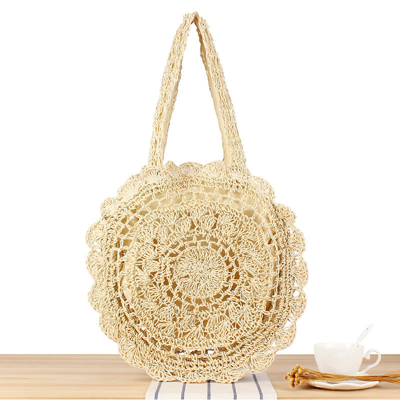 Handcrafted beach bag with artistic round design Kalsten