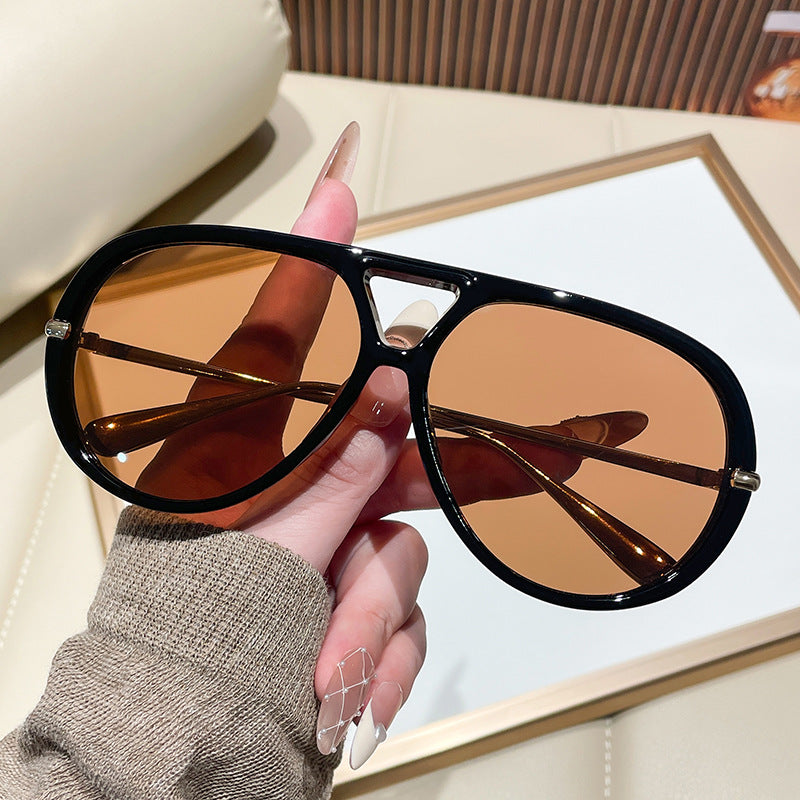 Ladies' sunglasses in an extravagant design with striking lenses Kalsten