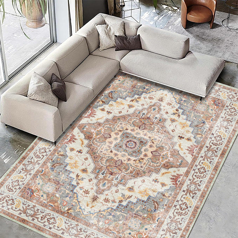Vintage-Inspired Area Rug Kalsten