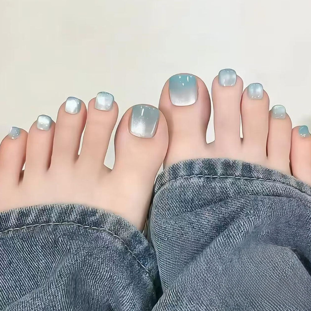 Sparkling Ombre Pedicure Nail Art