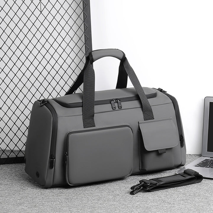 Sport and travel bag with diverse compartment solutions Kalsten