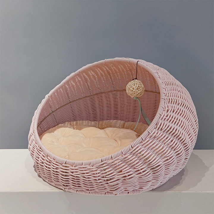 Cozy cat bed made of woven natural material Kalsten