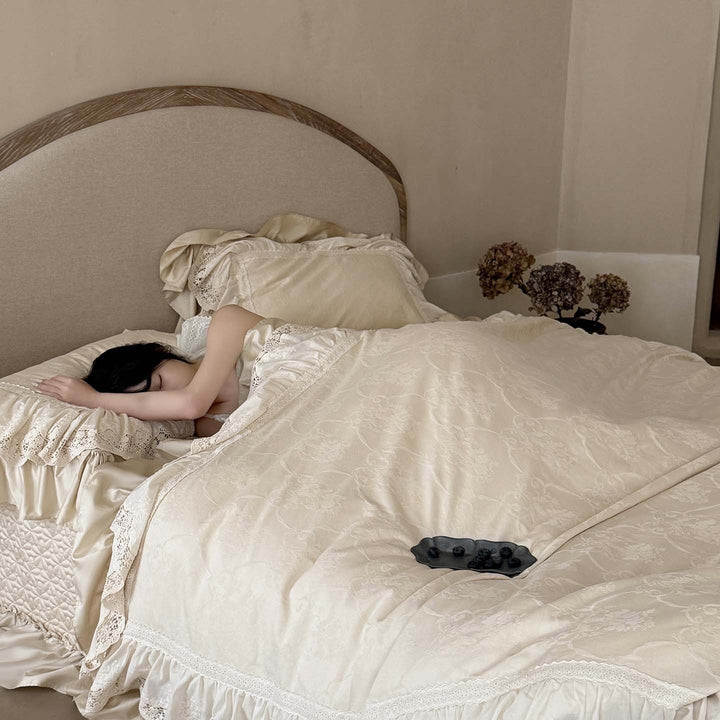 Luxurious satin bedding set with lace ruffles and jacquard texture