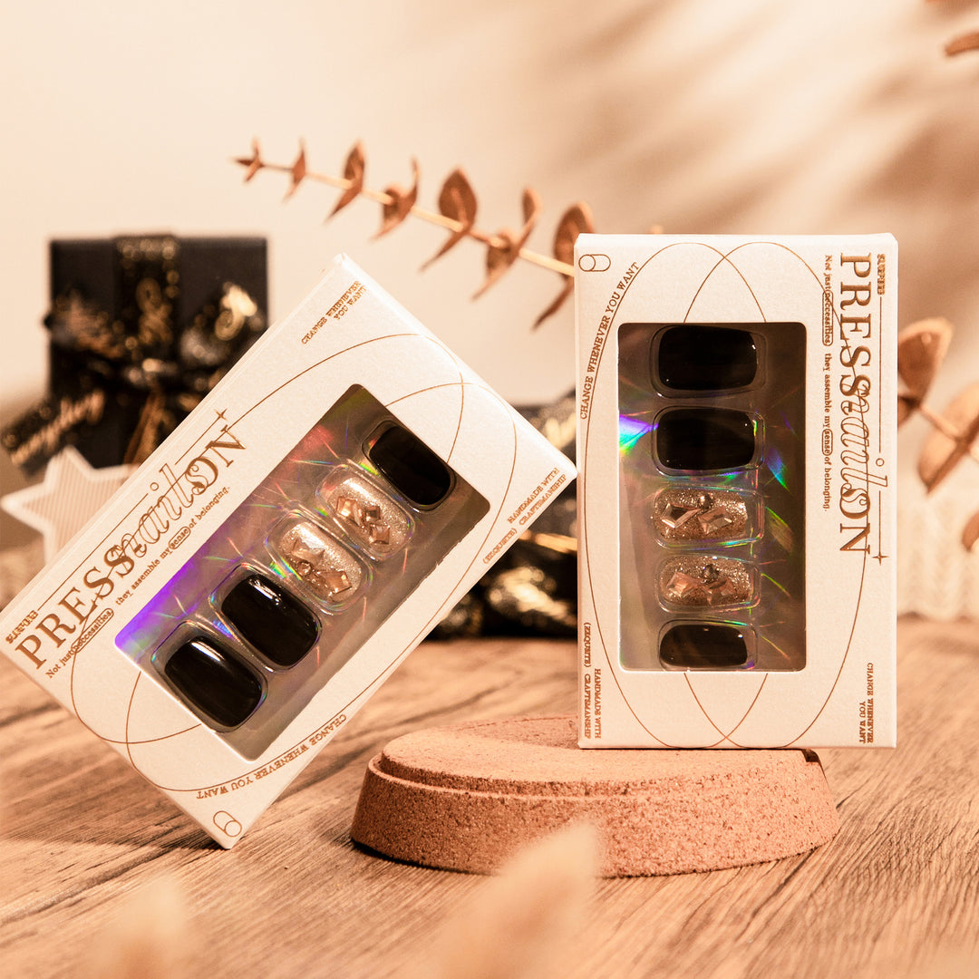Artful nail art with luxurious glitter design Kalsten