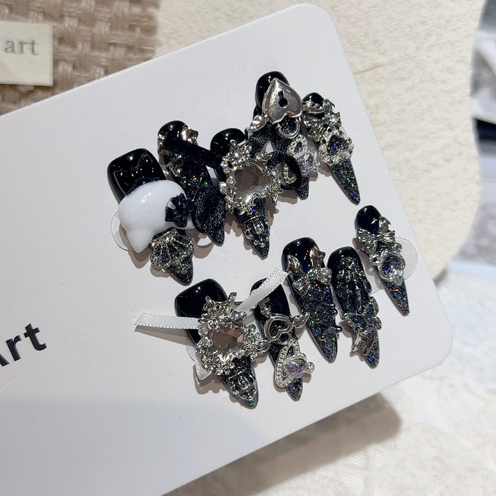 Glamorous Nail Art Extensions