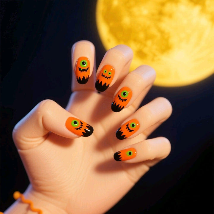 Artificial nails with creepy skull design Kalsten