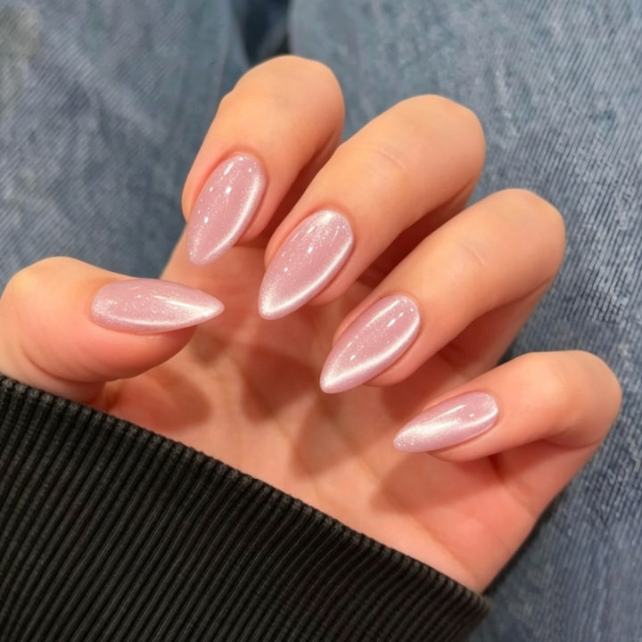 Glamorous artificial nails with shimmering effect and elegant shape Kalsten
