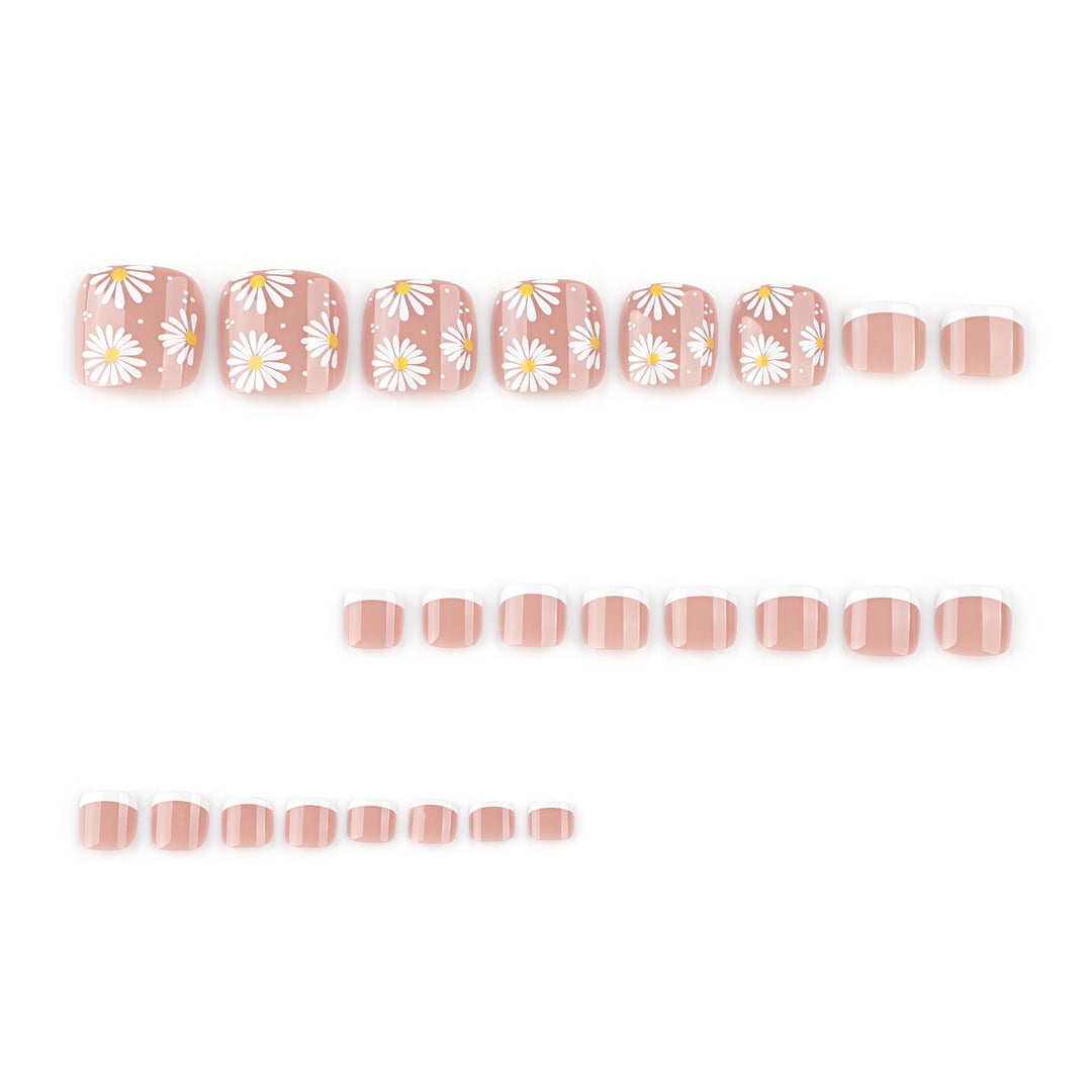Artful toenail art with floral motifs Kalsten