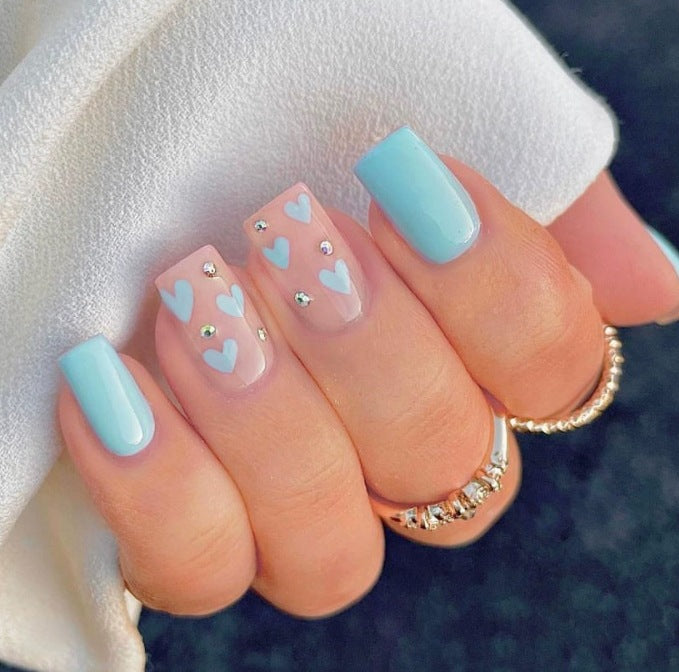 Heart-Patterned Decorative Acrylic Nail Art Kalsten