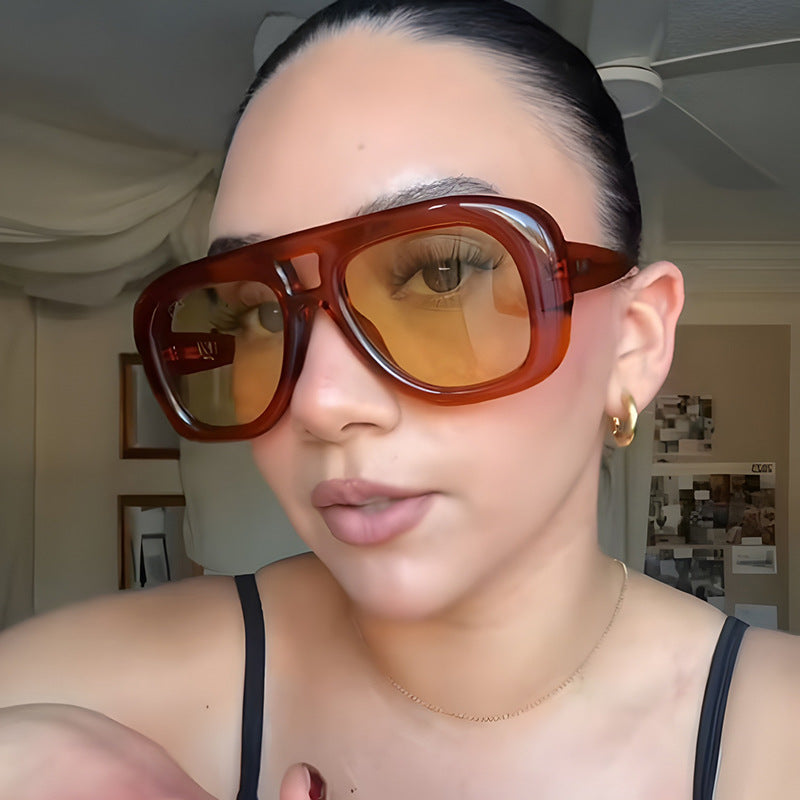 Women's striking sunglasses in elegant style Kalsten