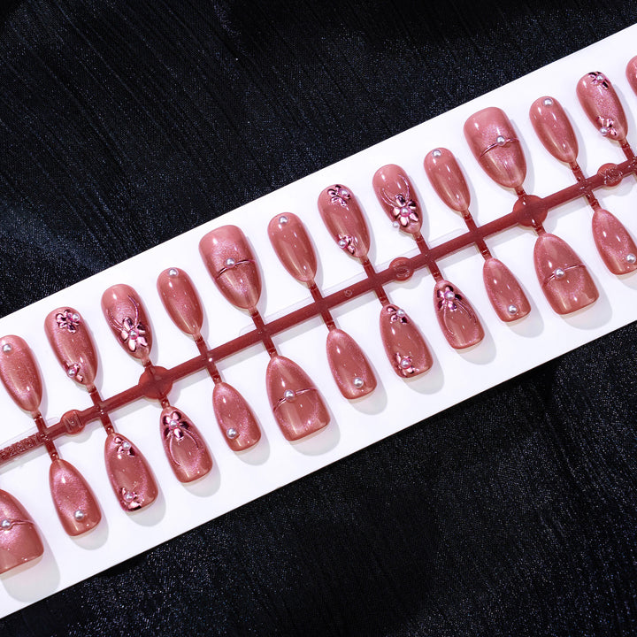 Elegant Floral Press-On Nail Set