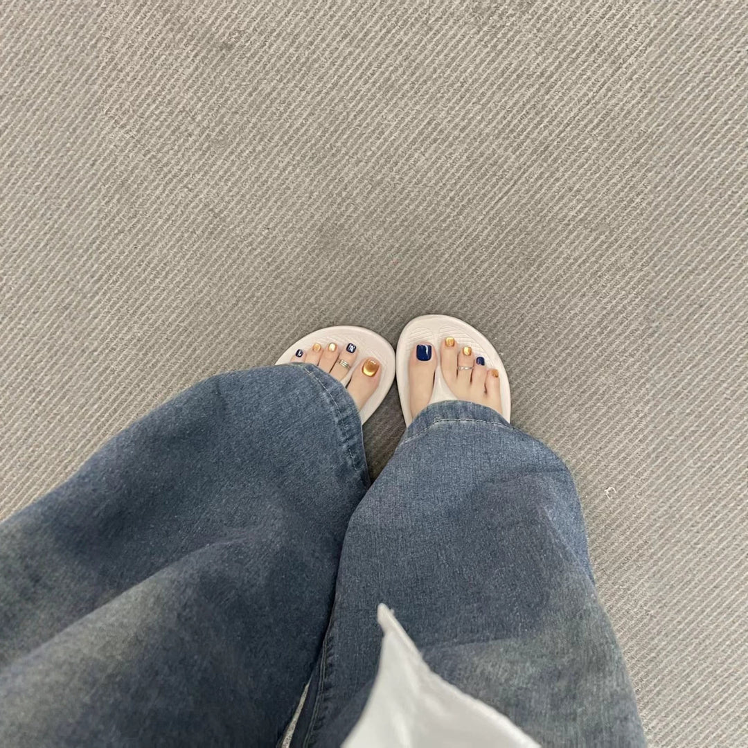 Trendy Nail Art Pedicure
