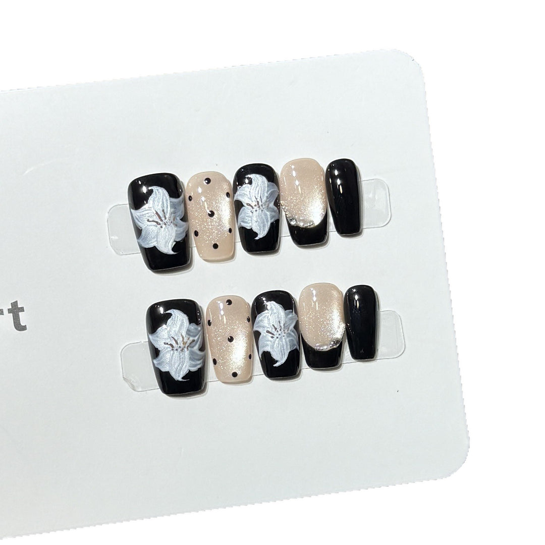 Decorative Floral Press-On Nails Kalsten