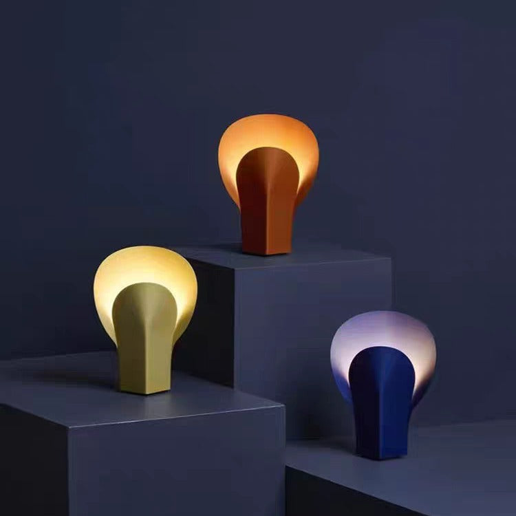 Modern Minimalist Table Lamp with Elegant Curved Shade