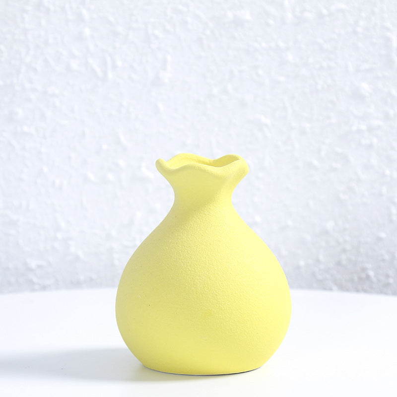 Unique Curved Ceramic Flower Vase Kalsten