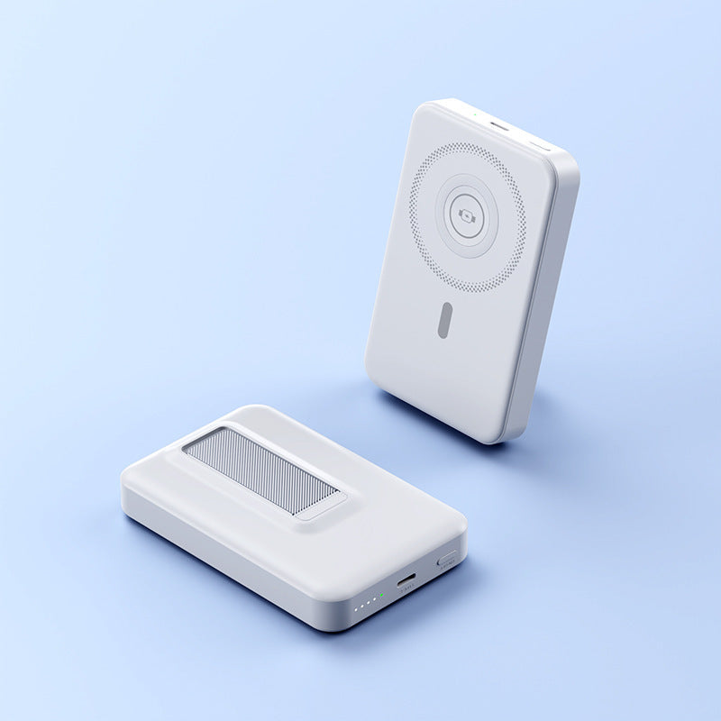Portable charger with integrated wireless charging technology and intelligent power display Kalsten