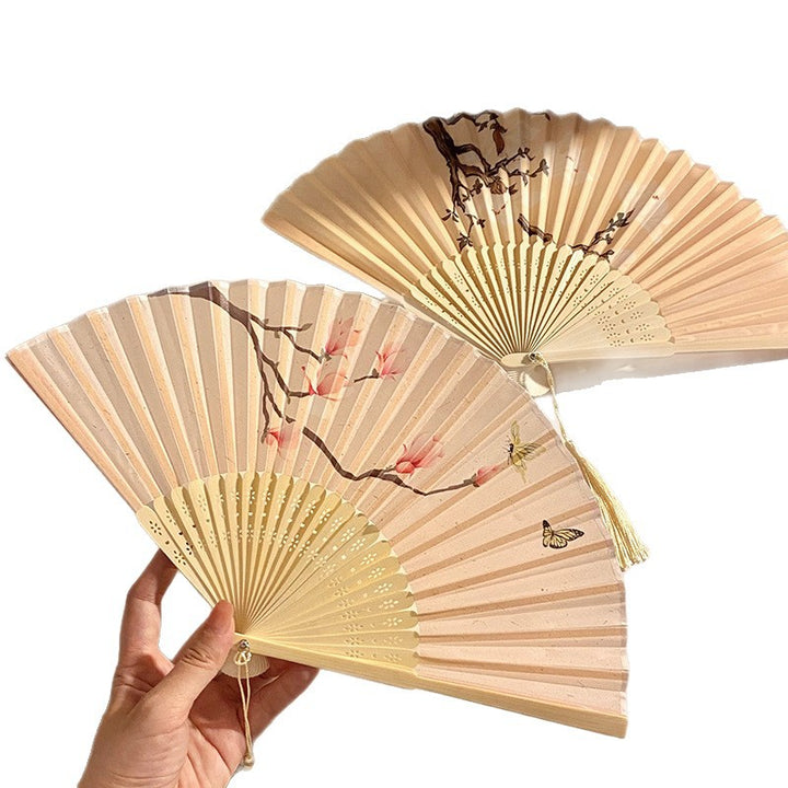 Handcrafted fan with elegant floral pattern Kalsten