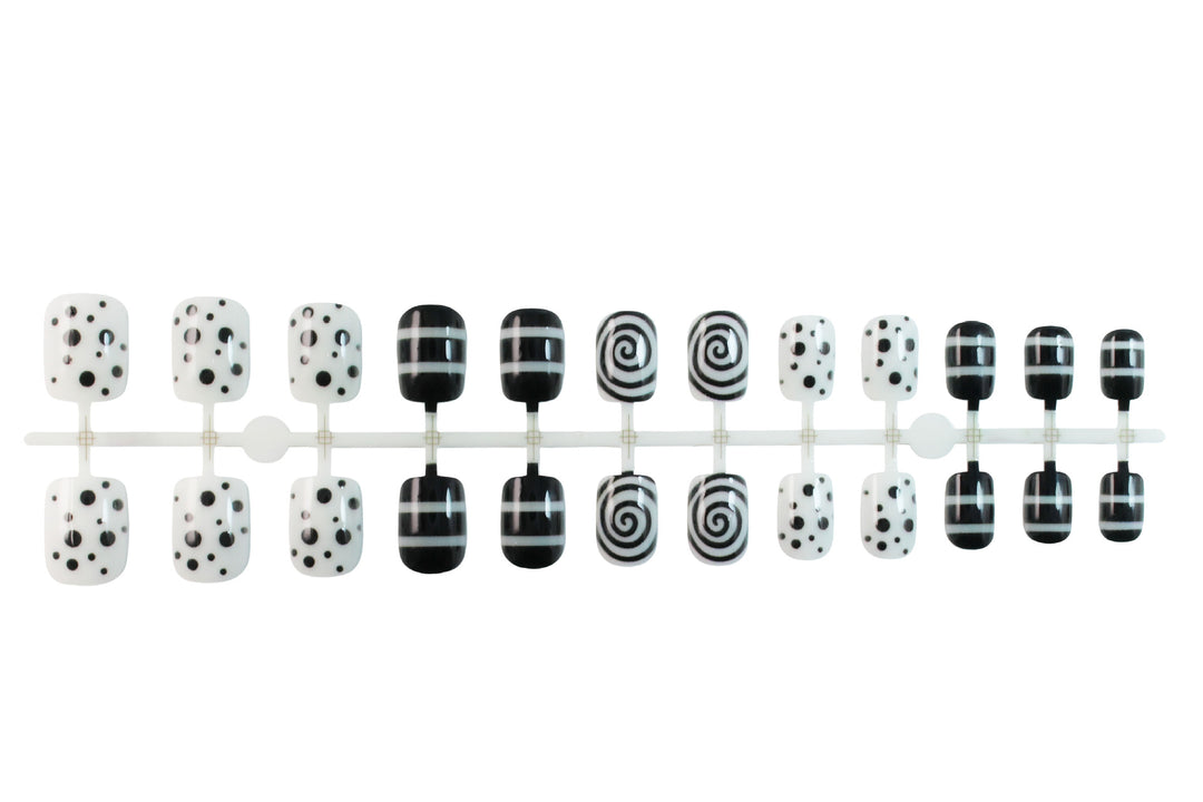 Art nail set with creative black-and-white designs Kalsten