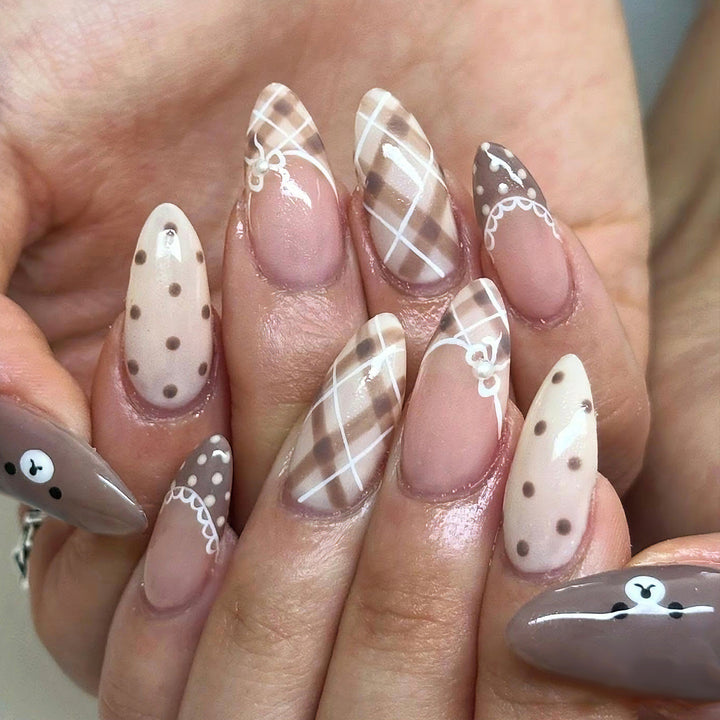 Artistic Press-On Nail Art Set with Decorative Patterns Kalsten