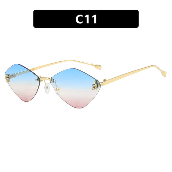 Women's geometric sunglasses in an extravagant design with gradient lenses Kalsten