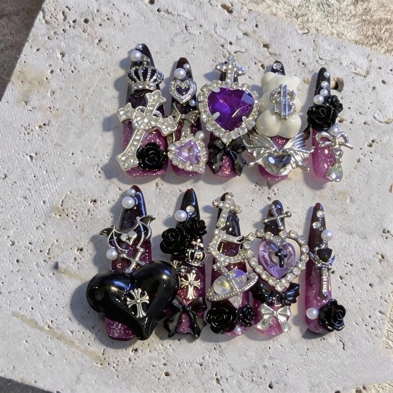 Glamorous Gothic-Themed Press-On Nail Art Set