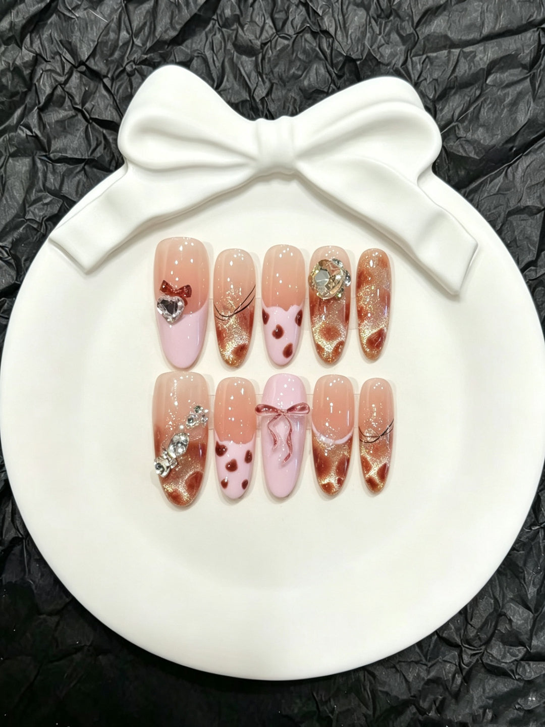Artistic Gel Press-On Nail Art Set with Glitter and Decorative Accents