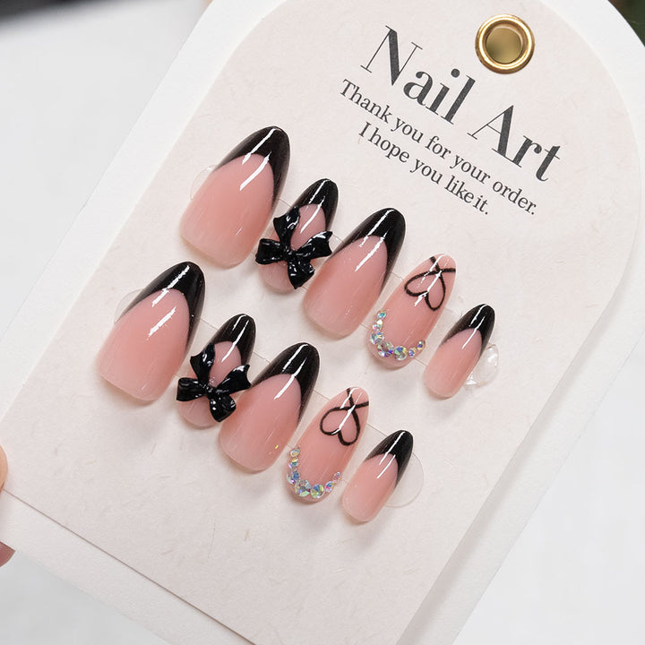 Glamorous Press-On Nail Art Set