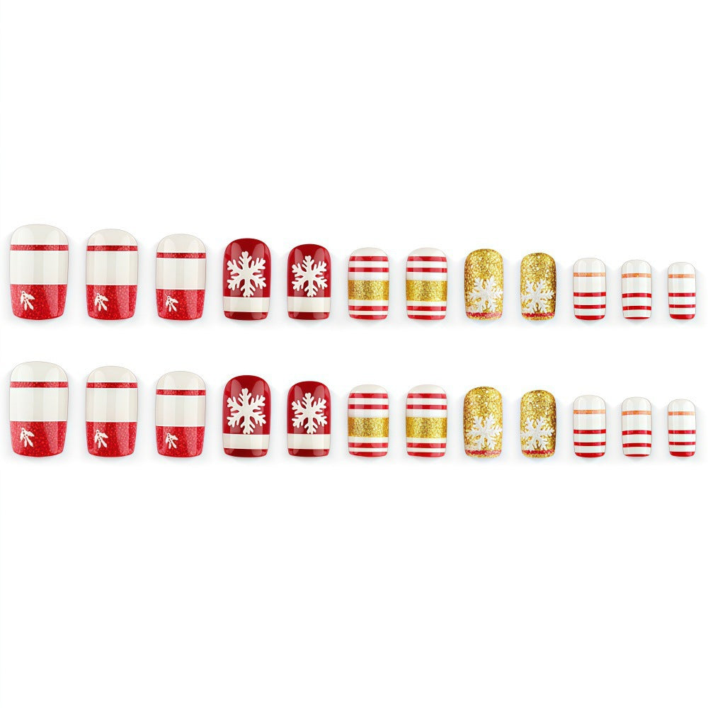 Artificial nails in festive Christmas design Kalsten