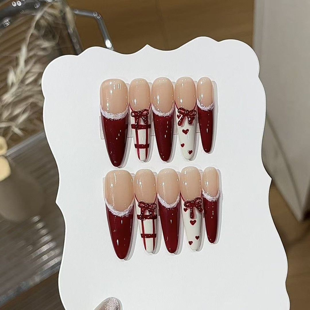 Elegant Holiday-Themed Press-On Nails