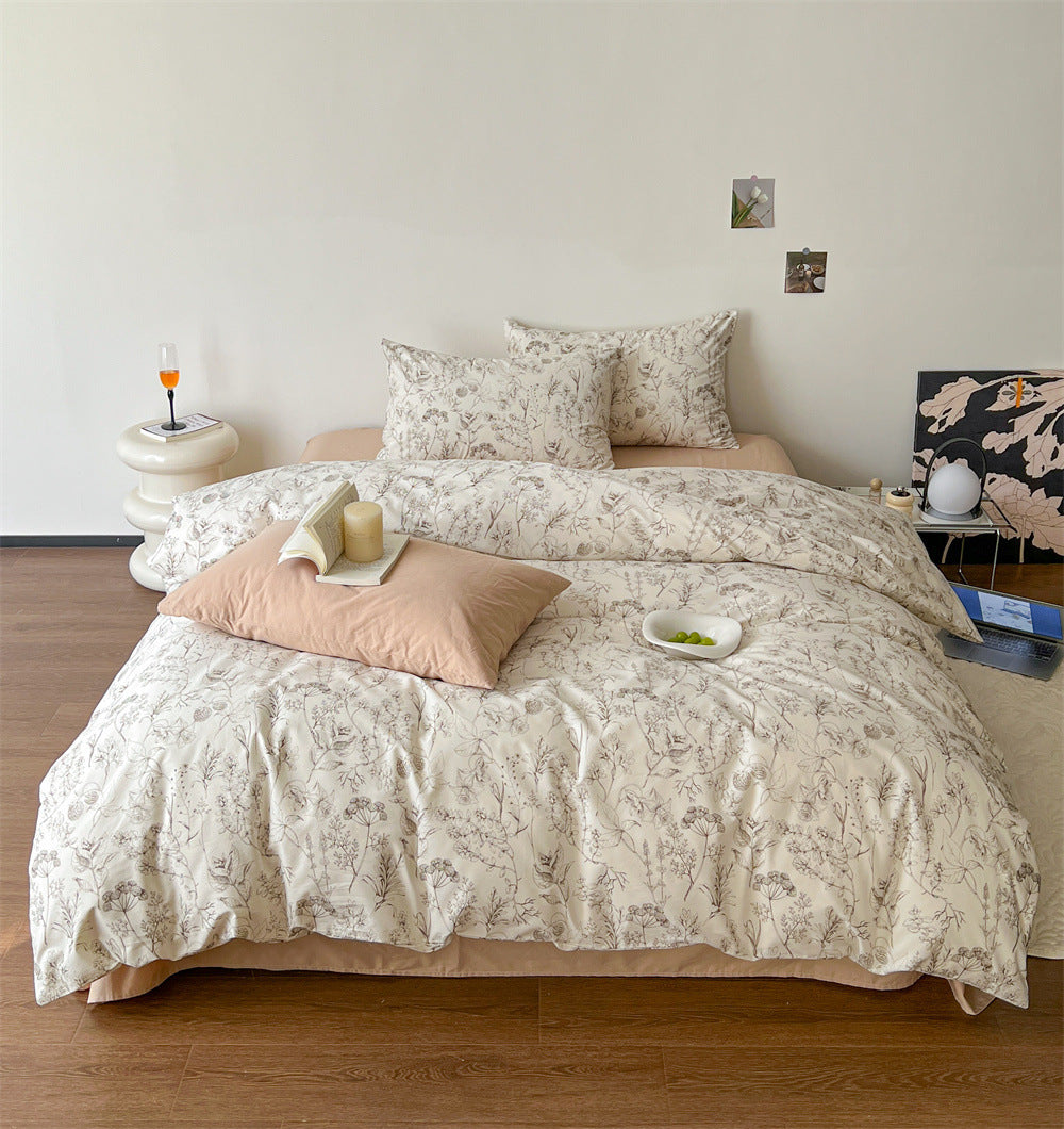 Bedding set made of soft cotton satin with fine botanical sketch print and pillowcases