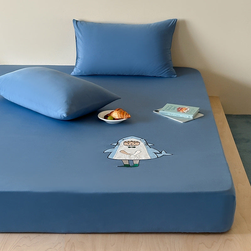 Fitted sheet with cute cat print and elastic all-around rubber