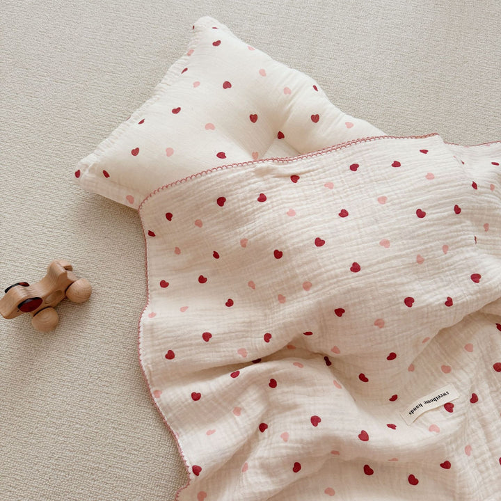 Unisex Muslin Blanket with delicate floral design and elegant ruffles Kalsten