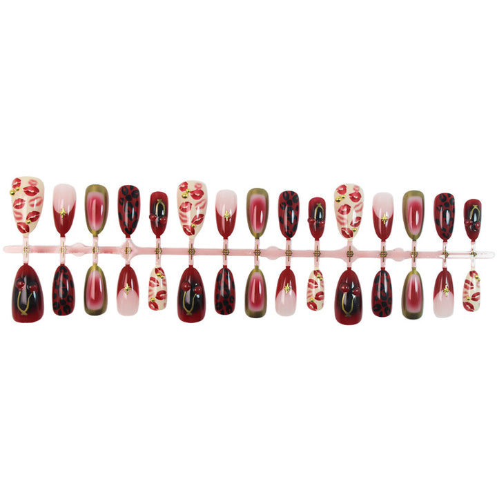 Artificial nails in an extravagant design Kalsten