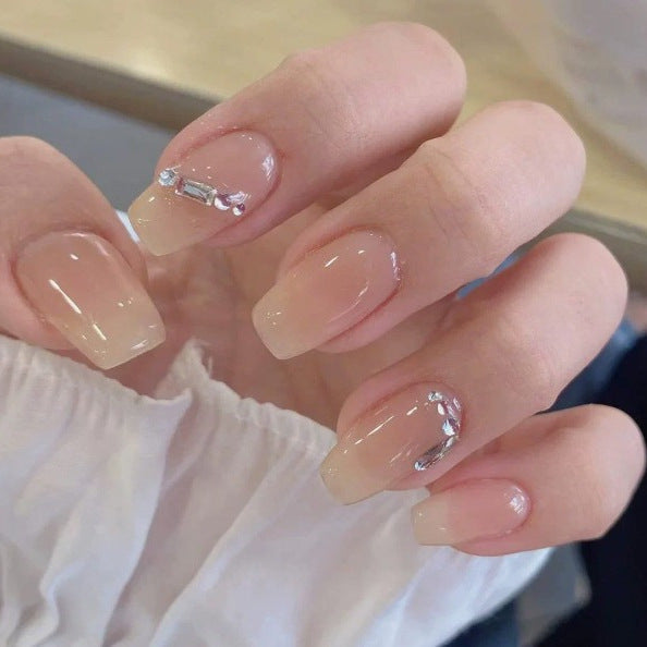 Elegant Press-On Nail Art Kalsten