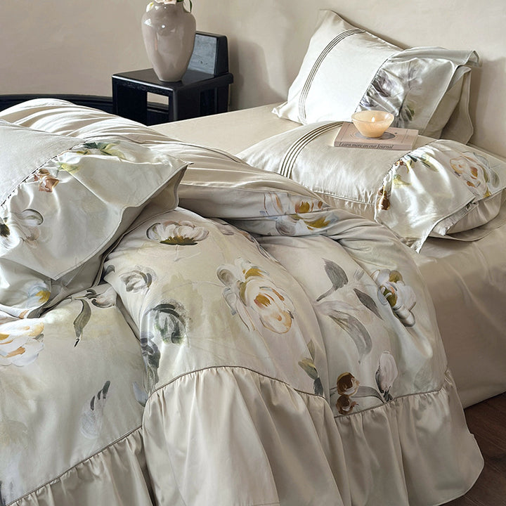 Bedding set made of silky cotton satin with floral watercolor illustration and ruffle