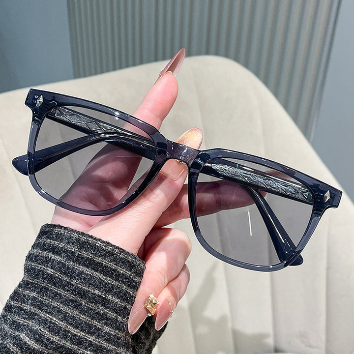 Women's fashionable sunglasses with stylish and sturdy frame Kalsten
