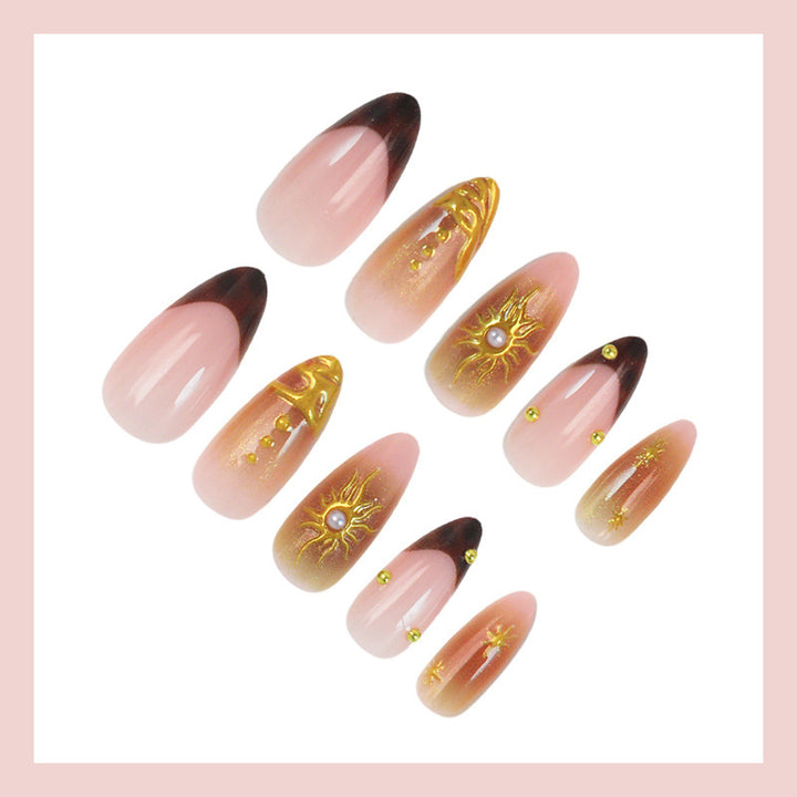Artificial nail set with elegant gold pearls and delicate designs Kalsten