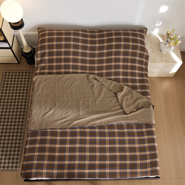 Reversible duvet cover set made of cotton-linen blend with fine check pattern