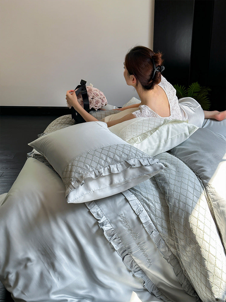 Satin bedding set