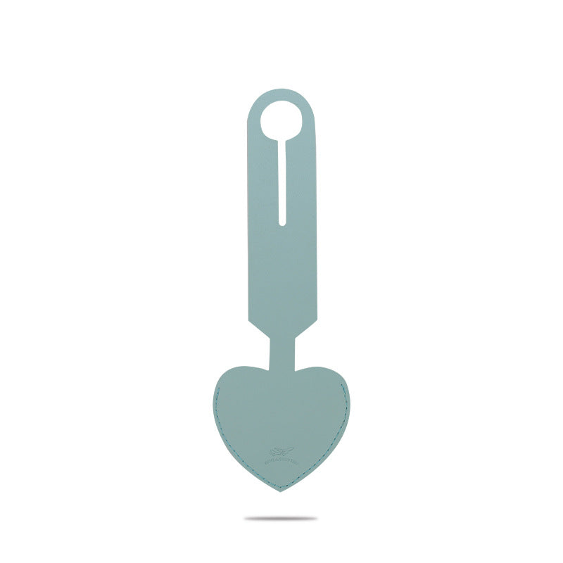 heart-shaped leather luggage tag with adjustable loop Kalsten