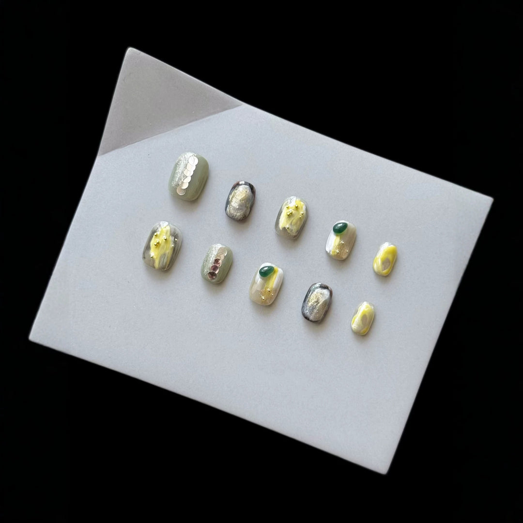 Artistic 3D Press-On Nail Art Set