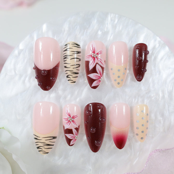 Artificial nail set with floral and animal designs Kalsten