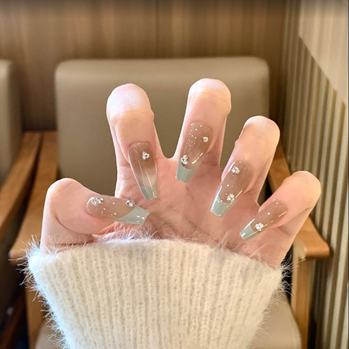 Designer Nail Extensions Kalsten