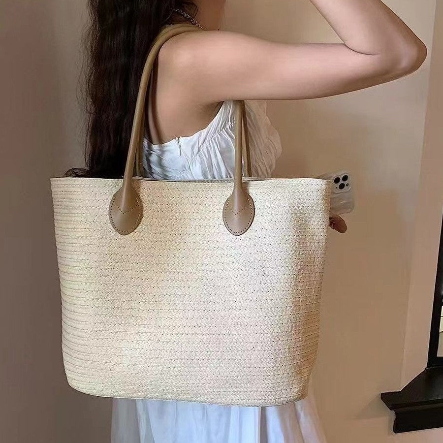 Spacious Tote Bag Made of Braided Natural Material Kalsten