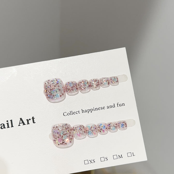 Glittery Press-On Nail Art Set with Sparkling Accents