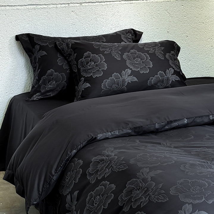 Satin-bedcover-set with subtle tone-on-tone floral jacquard